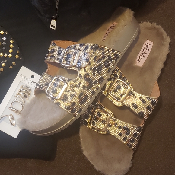 sz. 8 avail🎉HP!! 💎🤎 Slides - Picture 5 of 6